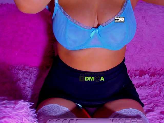 -roxy- live webcam show