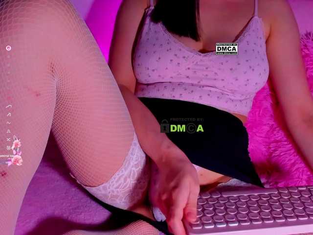 PinkRoxy live cam preview