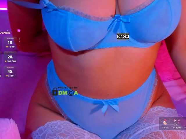 -roxy-a live cam on BongaCams
