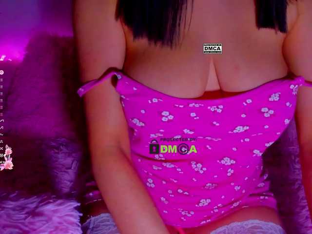 -roxy-a live cam on BongaCams