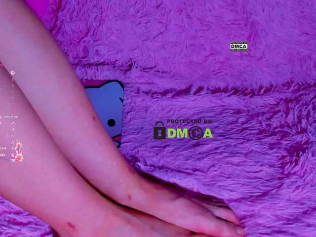 -roxy-a live cam on BongaCams