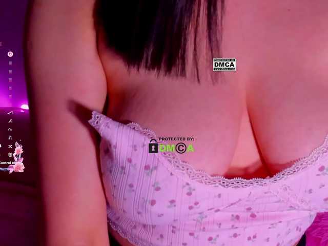 PinkRoxy live cam preview