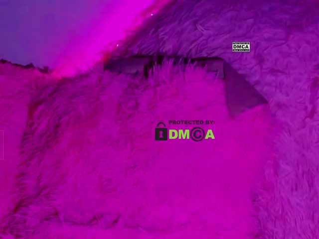 -roxy-a live cam on BongaCams