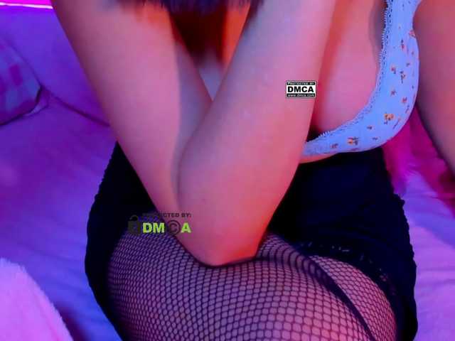 -roxy-a live cam on BongaCams