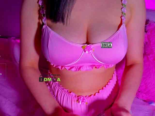 PinkRoxy webcam
