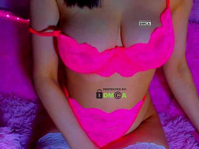 Model: -roxy-