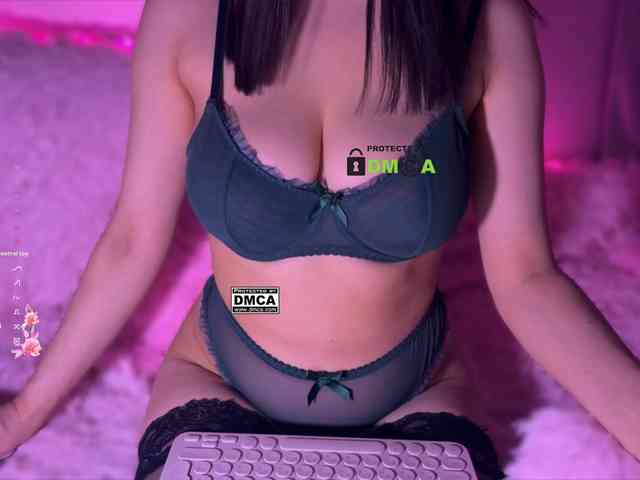 Model: -roxy-