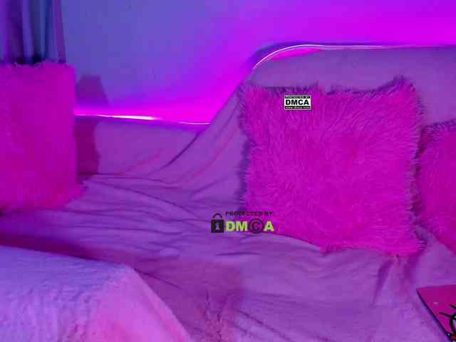 PinkRoxy webcam