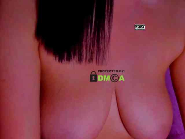 -roxy-a Live Webcam on BongaCams