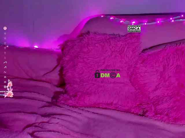 PinkRoxy webcam