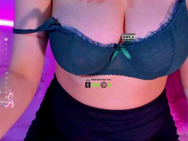 PinkRoxy webcam