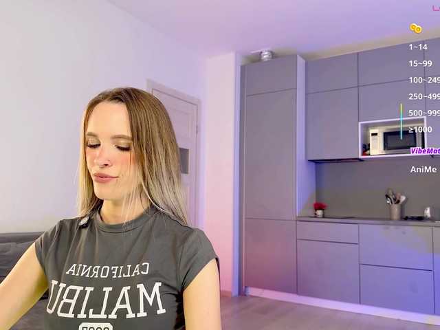 BlushMikki live cam on BongaCams