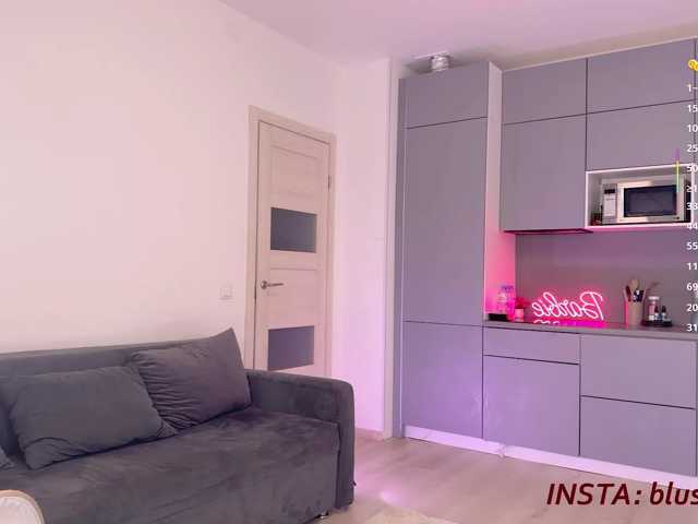 BlushMikki live cam on BongaCams
