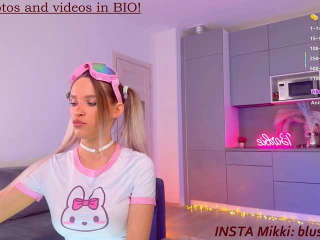 BlushMikki live cam on BongaCams