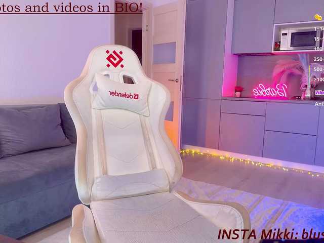 BlushMikki live cam on BongaCams