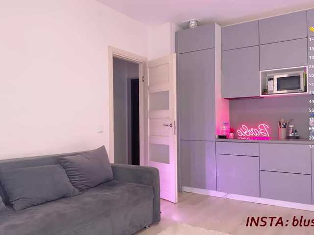 BlushMikki live cam on BongaCams