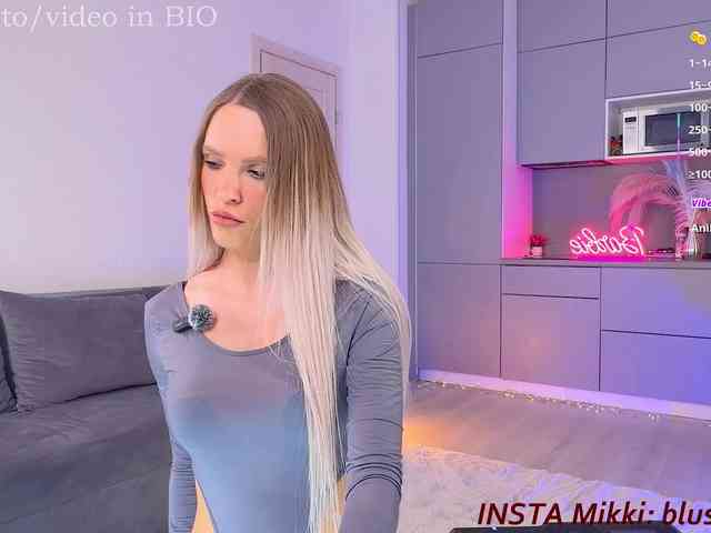 BlushMikki webcam