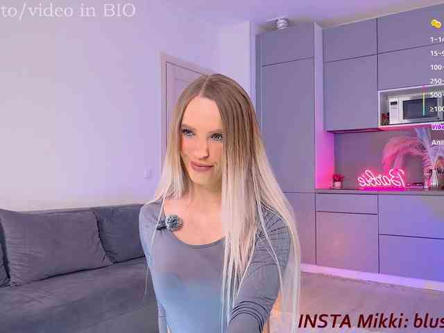 BlushMikki webcam