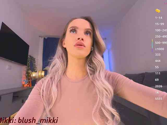 BlushMikki webcam