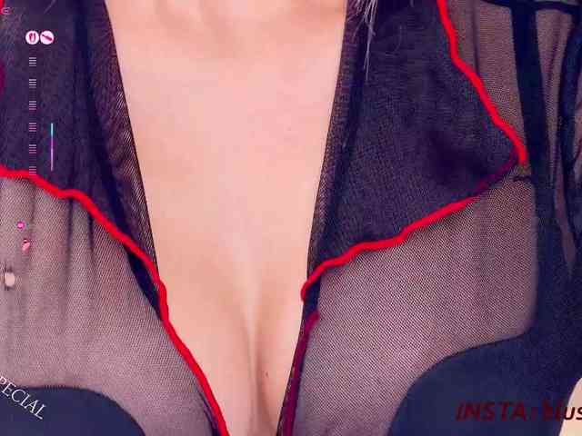 BlushMikki webcam