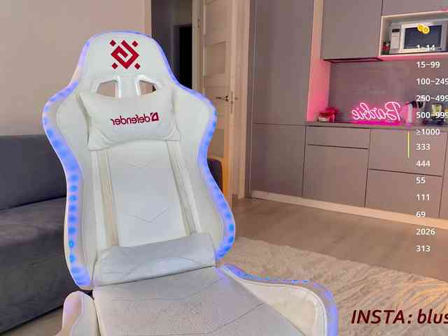 BlushMikki webcam