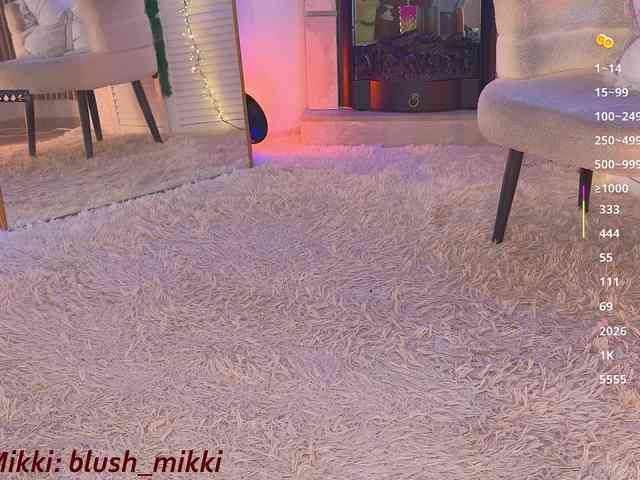 BlushMikki webcam