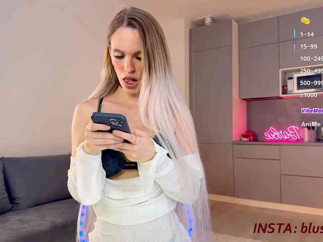 BlushMikki webcam