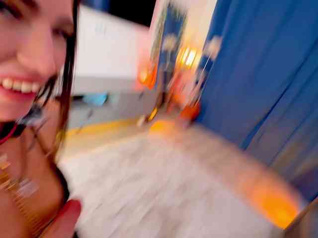 BlushMikki webcam