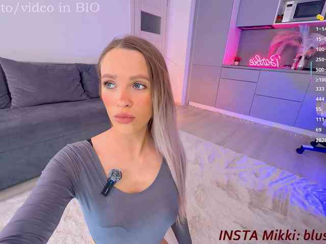 BlushMikki webcam