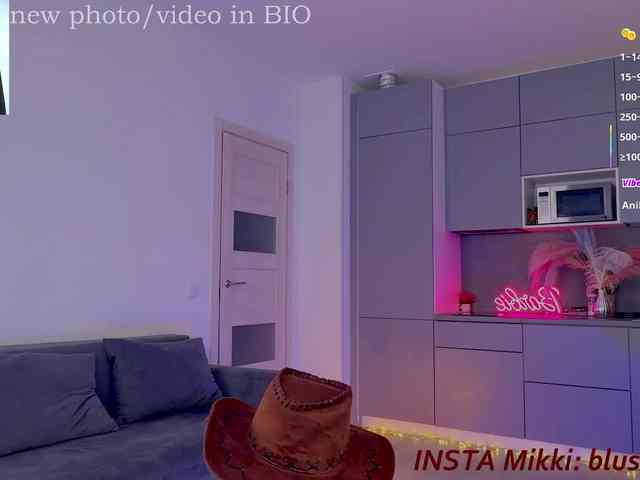 BlushMikki webcam