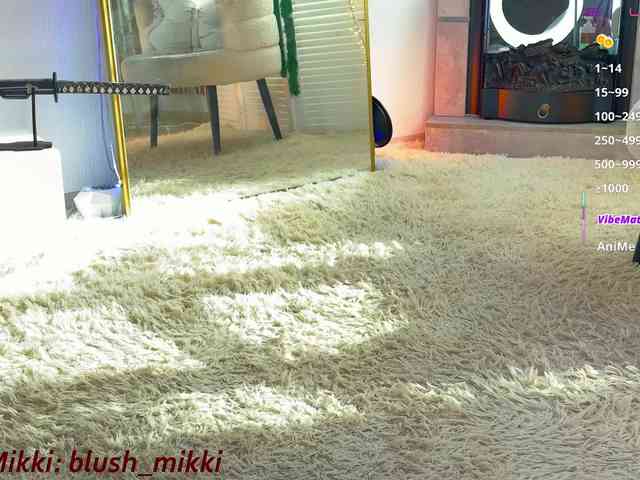 BlushMikki webcam