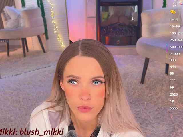 BlushMikki webcam