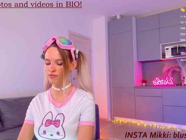 BlushMikki webcam