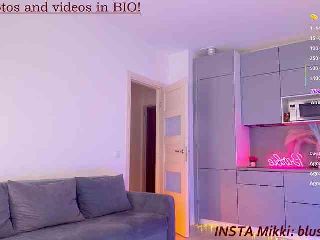 BlushMikki webcam