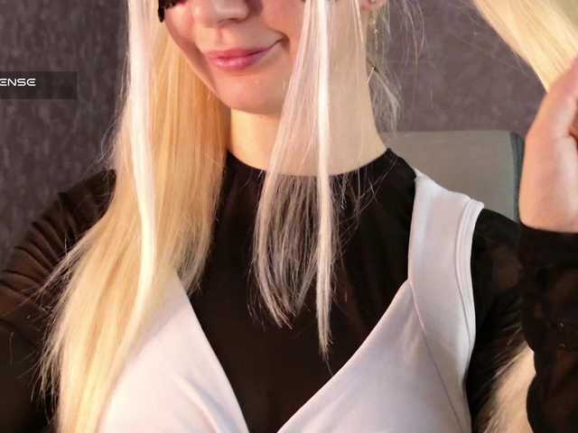 Avr0ria live cam on BongaCams