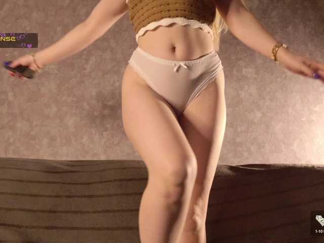 Avr0ria's BongaCams show and profile