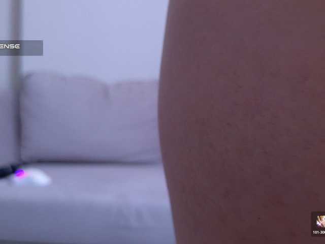 Avr0ria live cam