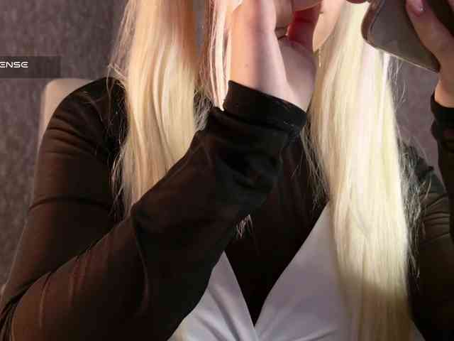 Avr0ria webcam