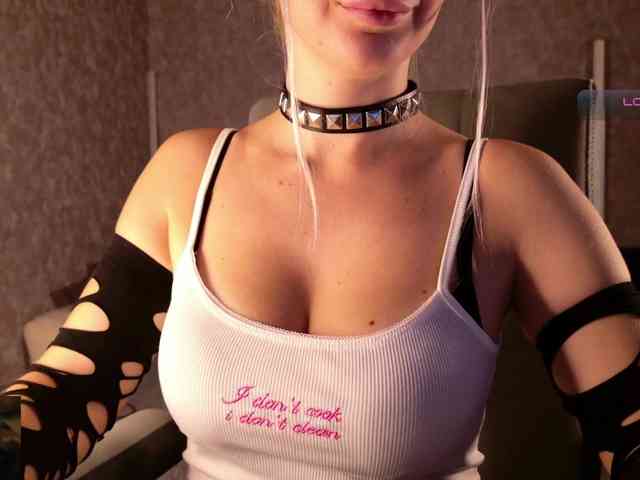 Avr0ria webcam