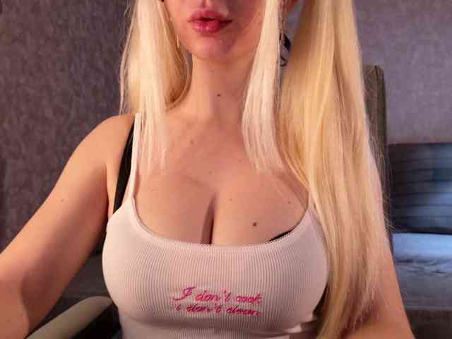 Avr0ria webcam