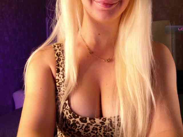 Avr0ria webcam