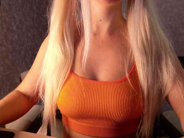 Avr0ria webcam