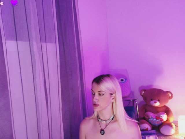Vanessavany live cam preview