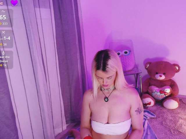 Vanessavany live cam preview