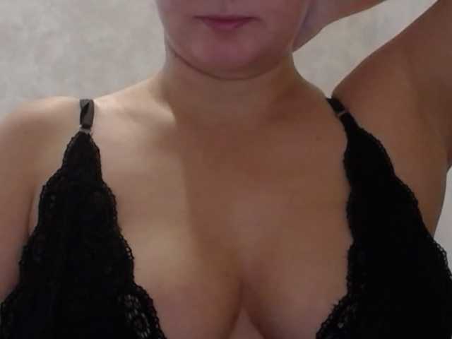 Amaretty live cam on BongaCams