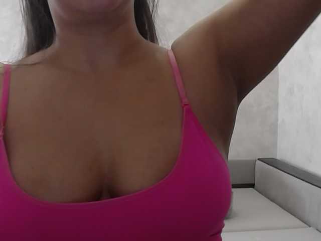 Amaretty live cam on BongaCams