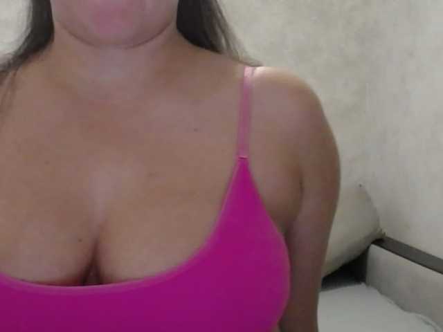 Amaretty live cam on BongaCams