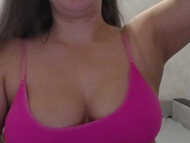 Amaretty live cam on BongaCams
