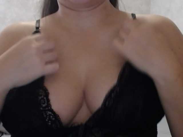 Amaretty live cam on BongaCams