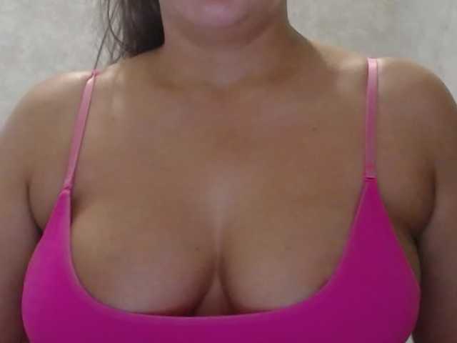 Amaretty live cam on BongaCams